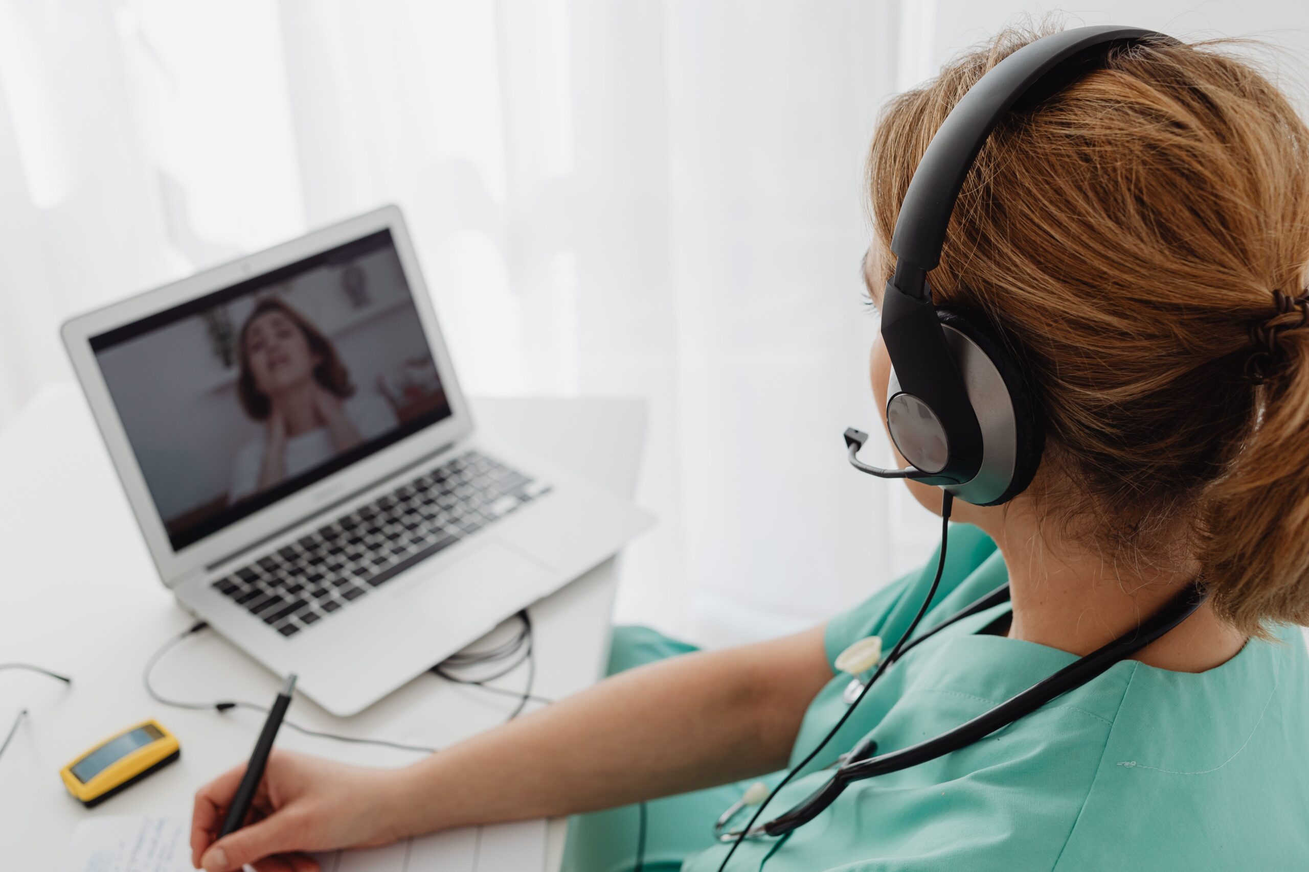 Reduce healthcare staffing costs with modern staffing solutions in Canada